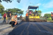 Perbaikan Jalan di Cilegon Menuju Pelabuhan Ciwandan Rampung - JPNN.com Banten