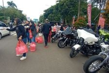 Komunitas Harley Davidson Serang Bagi-Bagi 1.000 Takjil - JPNN.com Banten