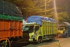 2 Hari Tertahan di Pelabuhan Ciwandan, Sopir Truk Mengamuk Hingga Blokade Jalan Pemotor - JPNN.com Banten