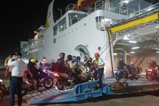 Jadwal Penyeberangan Kapal dari Pelabuhan Merak ke Bakauheni Hari Ini, Hati-Hati di Jalan - JPNN.com Banten