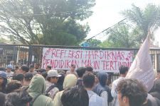 Demo di Hardiknas 2023, Mahasiswa: Banyak Pungli di Sekolah Banten - JPNN.com Banten