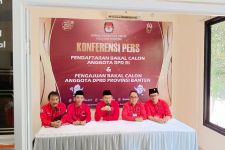 PDIP Banten Daftarkan 100 Bacaleg ke KPU - JPNN.com Banten