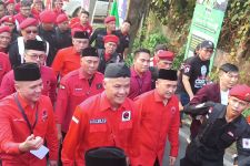 Ganjar Pranowo Berjanji Bakal Meneruskan Program Jokowi - JPNN.com Banten