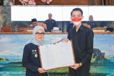 Bupati Lebak Iti Octavia & Wabup Ade Sumardi Mengundurkan Diri - JPNN.com Banten