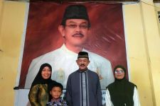 Sulit Menemui Pejabat, Guru Lulus Passing Grade Minta Bantuan Sultan Banten - JPNN.com Banten