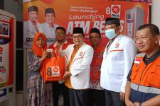 Bantu Warga, PKS Banten Luncurkan Inovasi ATM Beras - JPNN.com Banten