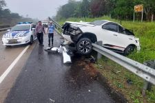 Fortuner Kecelakaan di Tol Serang-Panimbang - JPNN.com Banten