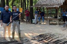 345 Senpi Rakitan buat Berburu Satwa Dilindungi di Kawasan TNUK Disita Petugas - JPNN.com Banten