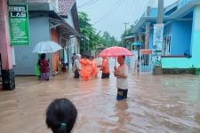Kota Cilegon Dikepung Banjir, 1.832 Jiwa Terdampak - JPNN.com Banten