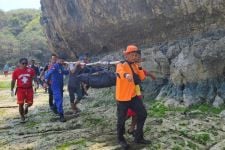 Nelayan Lebak Terseret Ombak di Pantai Goa Langit Sawarna Akhirnya Ditemukan, Innalillahi - JPNN.com Banten