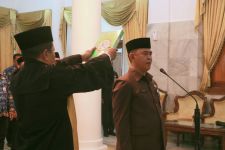 Sempat Tersandung Hukum, Sarudin Dilantik Lagi Jadi Kepala BPKAD Kabupaten Serang - JPNN.com Banten