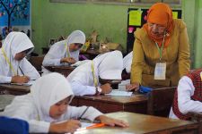 Lima Hari Sekolah, Tak Ada Lagi Murid Belajar di Madrasah Diniyah - JPNN.com