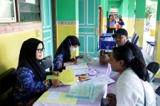 Ditolak Sistem PPDB, Anak Pasutri Tunanetra di Semarang Terancam Putus Sekolah, Duh - JPNN.com