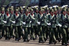 KKB: Pesawat Pengangkut Anggota TNI atau Polri Wajib Ditembak - JPNN.com