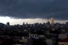 Prakiraan Cuaca Depok Besok, BMKG: Siang Hingga Malam Depok Hujan Lebat dan Petir - JPNN.com Jabar