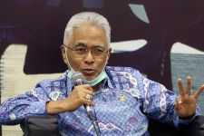 Prof Budi Santoso Diduga Lecehkan Wanita Berjilbab, Legislator Bereaksi - JPNN.com Sumbar