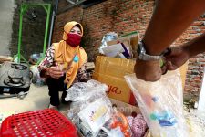 Warga Jakarta Tukar Sampah dengan Kopi hingga Makanan, Begini Caranya - JPNN.com