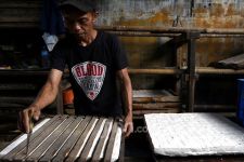 Perajin Tahu Tempe di Bandung Ancam Mogok Produksi, Catat Waktunya - JPNN.com Jabar