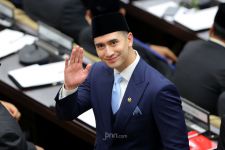 Verrell Bramasta Dikritik Gegara Buka HP Saat Sidang, Venna Melinda Beri Respons Begini - JPNN.com