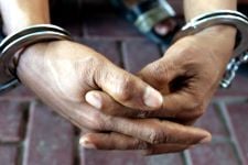 Dua Pria Ini Nekat Mencuri 20 Lembar Seng Milik Anggota Polri, Akibatnya Jadi Begini - JPNN.com Sumut