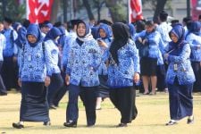 Nelangsa, Nasib GTT PTT di Jatim Tak Jelas, Honor 5 Bulan Belum Terbayar - JPNN.com Jatim