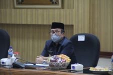 Bupati Cirebon Imron Minta Pemdes Manfaatkan Anggaran Sesuai UU Desa - JPNN.com Jabar