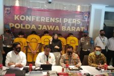 Polda Jabar Tangkap Sindikat Pembuat Kartu Prakerja Fiktif - JPNN.com Jabar