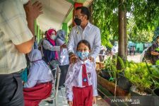 Bima Arya Targetkan Vaksinasi Anak 6-11 Rampung Januari 2022 - JPNN.com Jabar