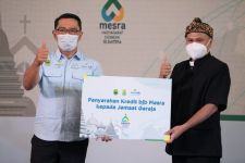 Ridwan Kamil Salurkan Program Kredit Mesra Untuk Jemaah Gereja - JPNN.com Jabar
