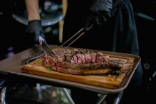Steak House Ala Italia Kini Hadir di Kota Bogor  - JPNN.com Jabar