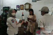 Satpol PP Cengkareng Dapat Tangkapan Besar, Lihat Tumpukan Barang Bukti yang Disita - JPNN.com Jakarta