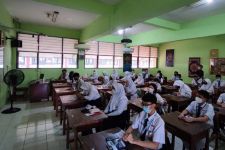Tahun Ajaran Baru Dimulai, SMAN di Jakarta Bisa Gelar PTM 100 Persen, tetapi - JPNN.com Jakarta