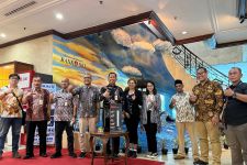 PT Star Cosmos Beri Bantuan UVC Sterilizer untuk Puskesmas Se-Jakarta Utara - JPNN.com Jakarta