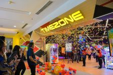 Timezone Hadirkan Inovasi Terbaru Jelang Liburan Akhir Tahun, Permainan Hologate VR - JPNN.com Jakarta