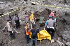 Jasad Sopir Truk Berhasil Diangkat usai 7 Hari Tertimbun Lahar Gunung Merapi - JPNN.com Jateng