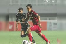 Dua Gol Irfan Bachdim, Penuhi Ambisi Persis Solo Angkat Trofi Juara - JPNN.com Jateng