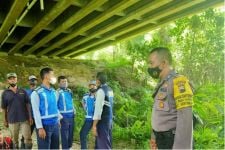 Di Bawah Jembatan Tol Semarang-Solo, Warga Mencium Bau Busuk, Setelah Didekati, Geger - JPNN.com Jateng