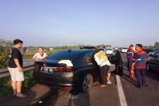 Kecelakaan di Tol Pemalang-Batang, Xenia Ditabrak Sedan dari Arah Belakang  - JPNN.com Jateng