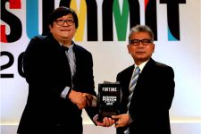 Dinobatkan Sebagai Business Person of the Year, Direktur Utama BRI Sunarso Makin Optimis - JPNN.com Jateng
