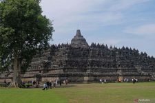 SOP Tak Kunjung Turun, Wisatawan Belum Bisa Naik Candi Borobudur - JPNN.com Jateng