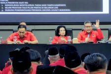 PDIP Kumpulkan Kader, Ganjar dan Bambang Pacul Duduk Berhadapan - JPNN.com Jateng