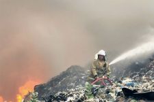 Kondisi Terkini Kebakaran TPA Jatibarang Semarang, Titik Api Meluas 5 Hektare - JPNN.com Jateng