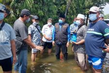 Pemkab Sidoarjo Sediakan Tempat Mengungsi untuk Warga Terdampak Banjir di Rangkah Kidul - JPNN.com Jatim