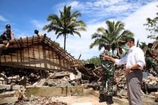 Menteri Muhadjir Kunjungi Desa Terparah Akibat Gempa Malang, Ini Pesannya - JPNN.com Jatim