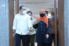 Pesan Eksklusif Bu Khofifah Memperingati HUT Surabaya ke-728 - JPNN.com Jatim