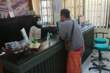 Belasan Warga di Tulungagung Tarik Dana Pelunasan Haji - JPNN.com Jatim