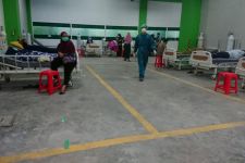Lahan Parkir RSI Siti Hajar Sidoarjo Jadi Ruang IGD Darurat Pasien Covid-19 - JPNN.com Jatim
