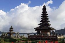 PPKM Diperpanjang, Pemasukan Nol Rupiah, DTW Ulun Danu Angkat Bendera Putih - JPNN.com Bali