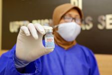 Ribuan Nakes di Banyuwangi Mulai Terima Vaksin Dosis Ketiga - JPNN.com Jatim