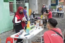 Sepi Pembeli, Pedagang Hi-Tech Mal Surabaya Lapak di Pinggir Jalan, Salah Pemkot?  - JPNN.com Jatim